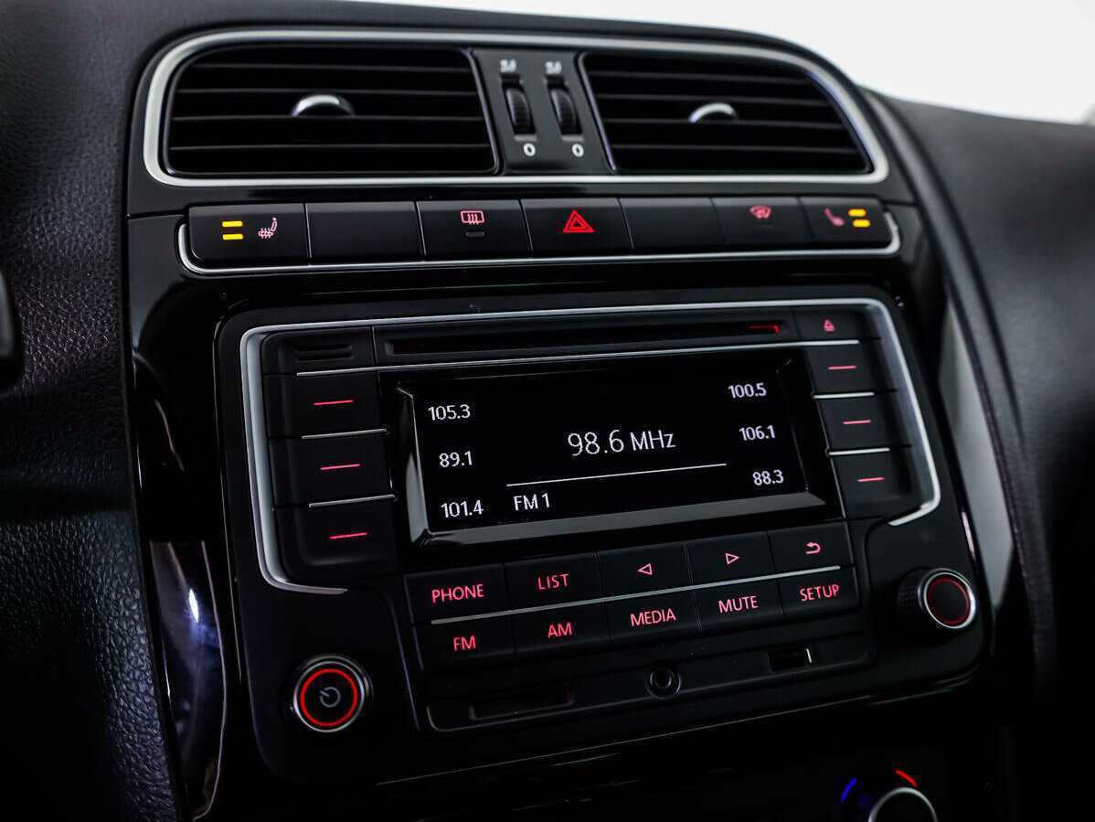 Volkswagen Polo б/у, 2017, Автоматическая. Фото: #12