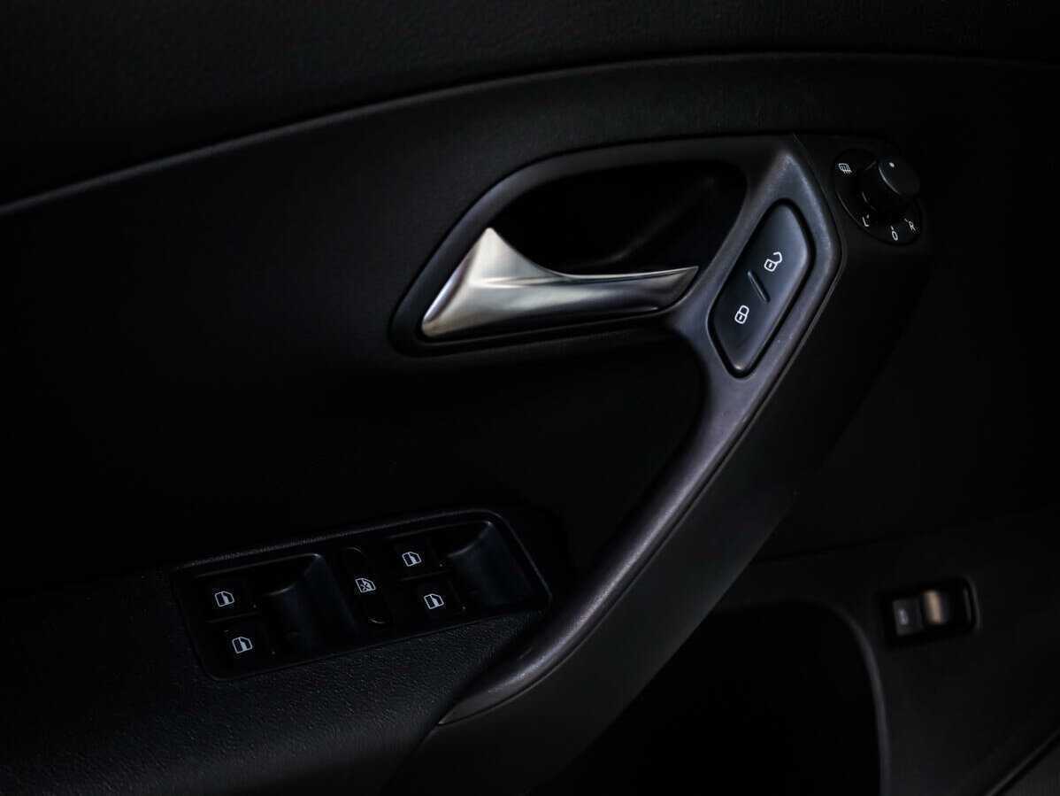 Volkswagen Polo б/у, 2017, Автоматическая. Фото: #15