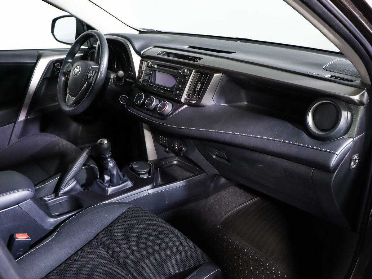 Toyota RAV4 б/у, 2018, Механическая. Фото: #9