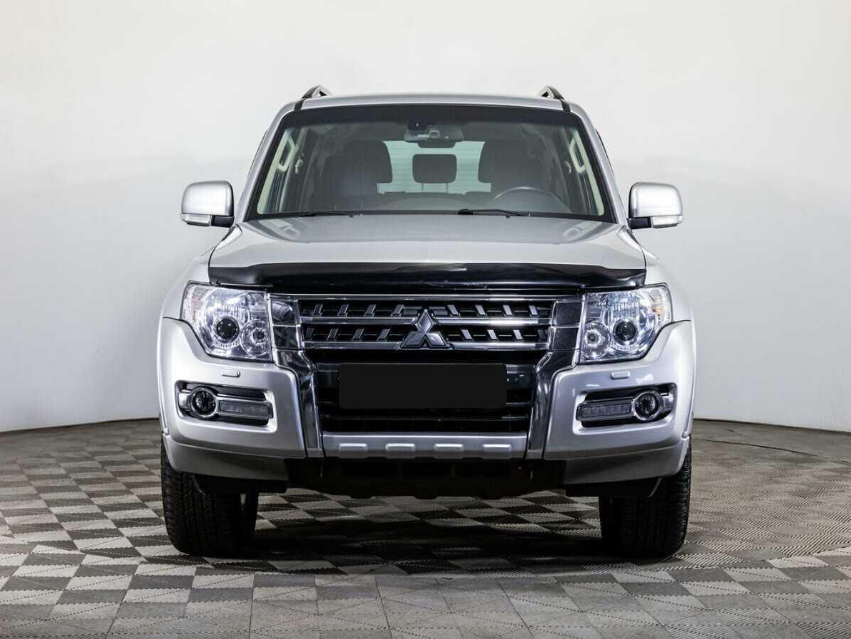 Mitsubishi Pajero б/у, 2017, Автоматическая. Фото: #1