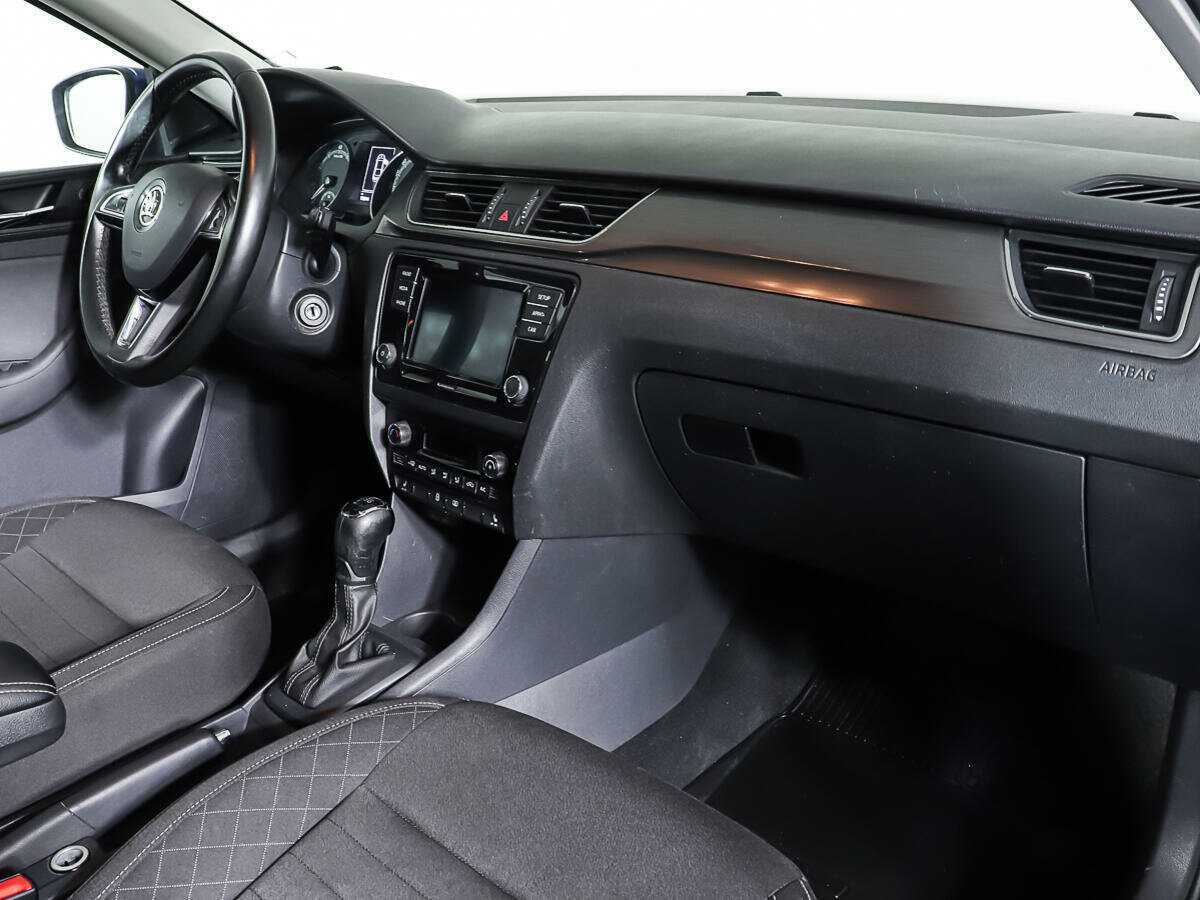 Skoda Rapid б/у, 2017, Роботизированная. Фото: #3