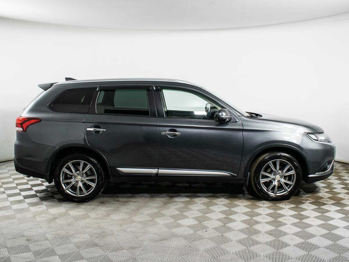 Mitsubishi Outlander б/у, 2019, Вариатор. Фото: #1