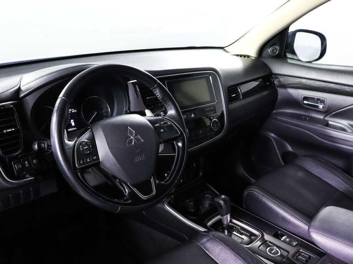 Mitsubishi Outlander б/у, 2017, Вариатор. Фото: #11