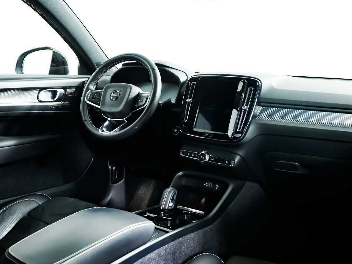 Volvo XC40 б/у, 2020, Автоматическая. Фото: #7