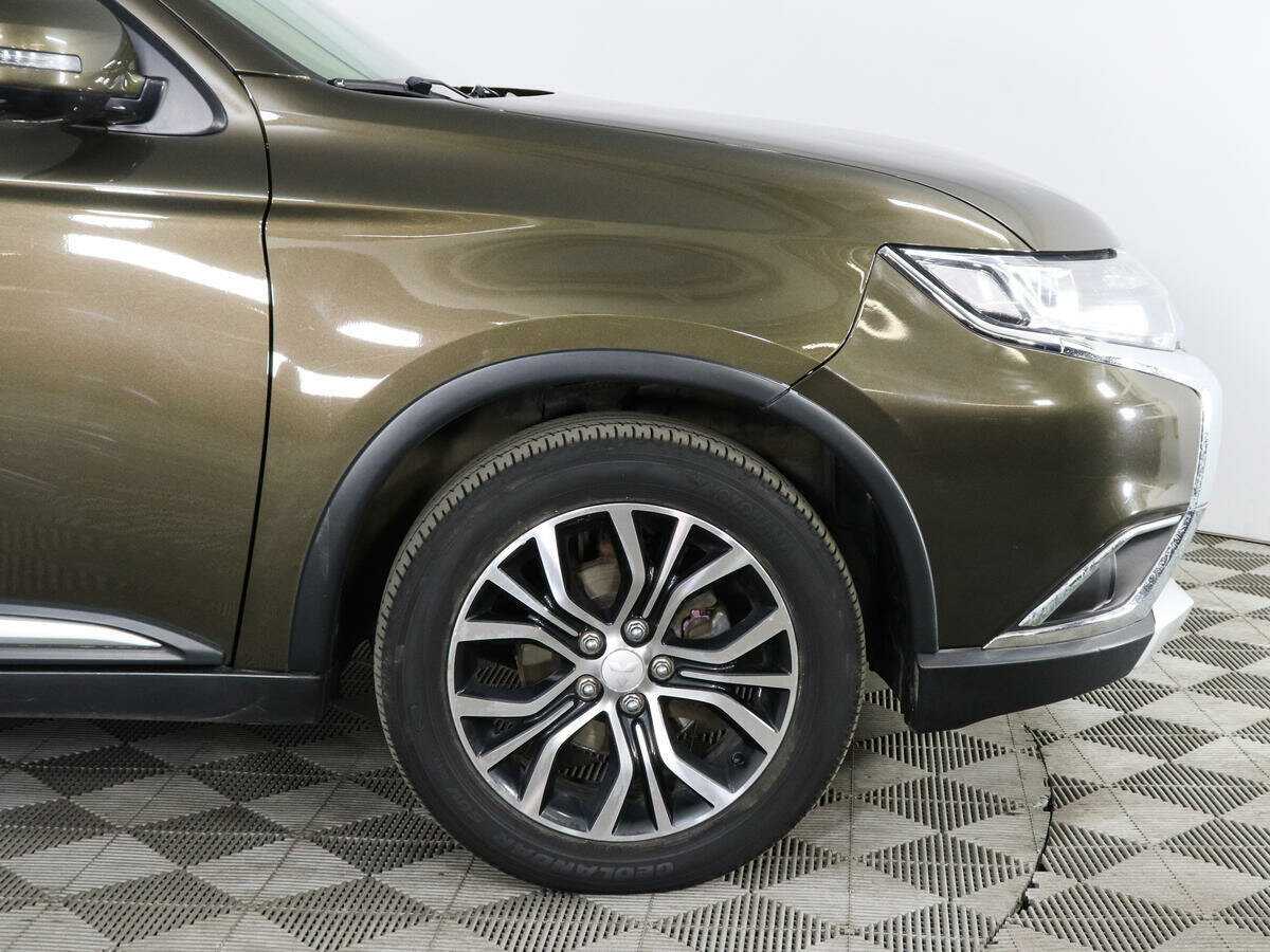 Mitsubishi Outlander б/у, 2018, Вариатор. Фото: #12