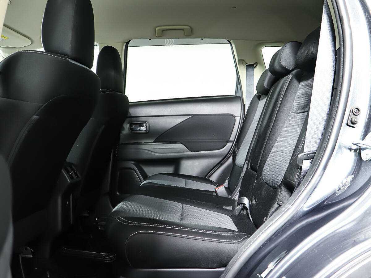 Mitsubishi Outlander б/у, 2020, Вариатор. Фото: #9