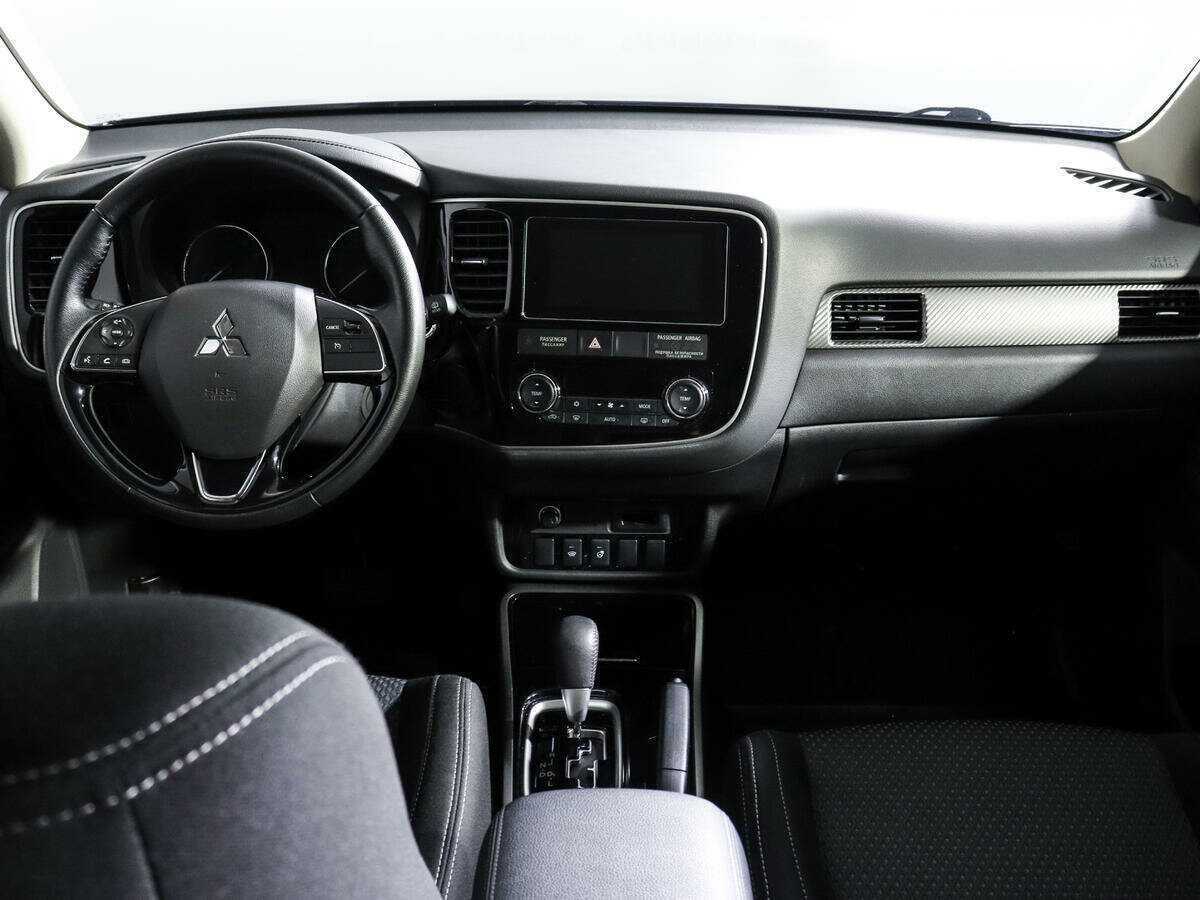 Mitsubishi Outlander б/у, 2018, Вариатор. Фото: #9