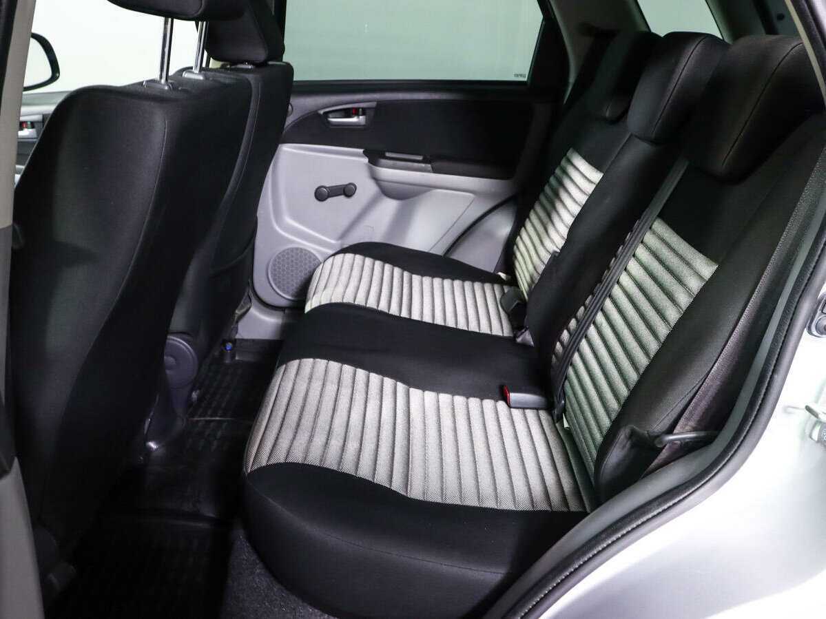 Suzuki SX4 б/у, 2014, Механическая. Фото: #9