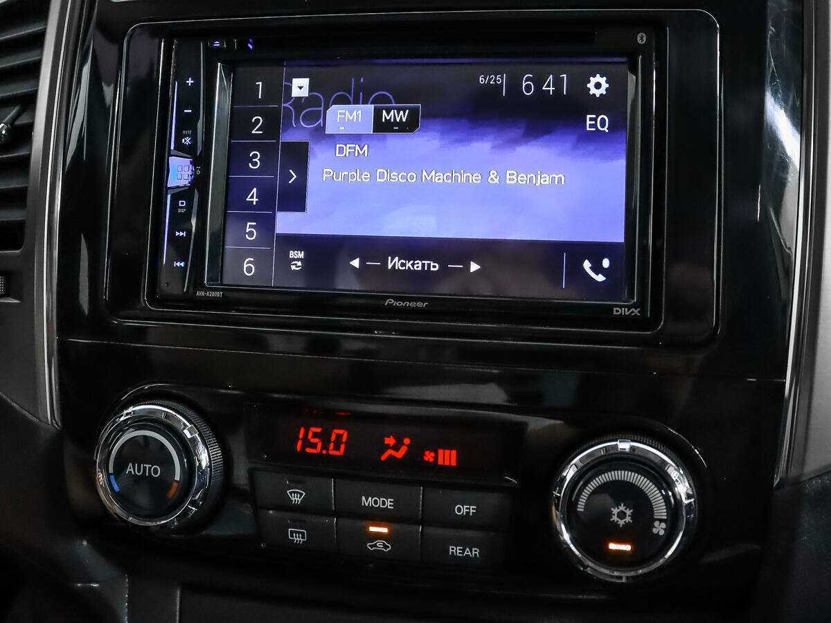 Mitsubishi Pajero б/у, 2015, Автоматическая. Фото: #13