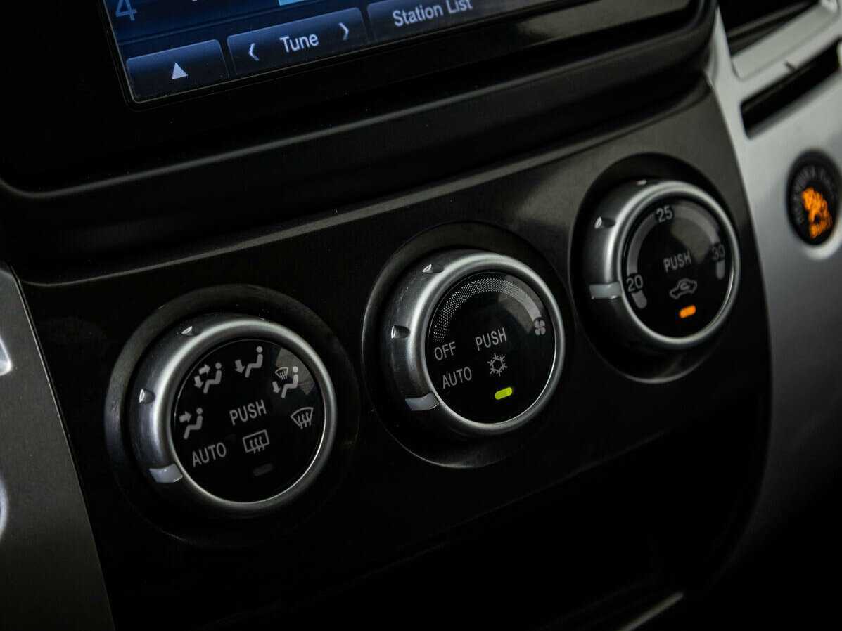 Митсубиши Паджеро Спорт б/у, 2015, Автоматическая. Фото: #16