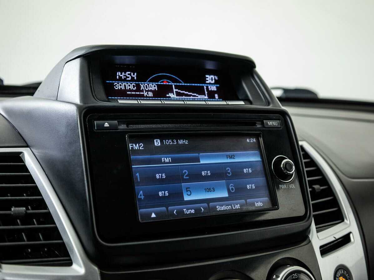 Митсубиши Паджеро Спорт б/у, 2015, Автоматическая. Фото: #17