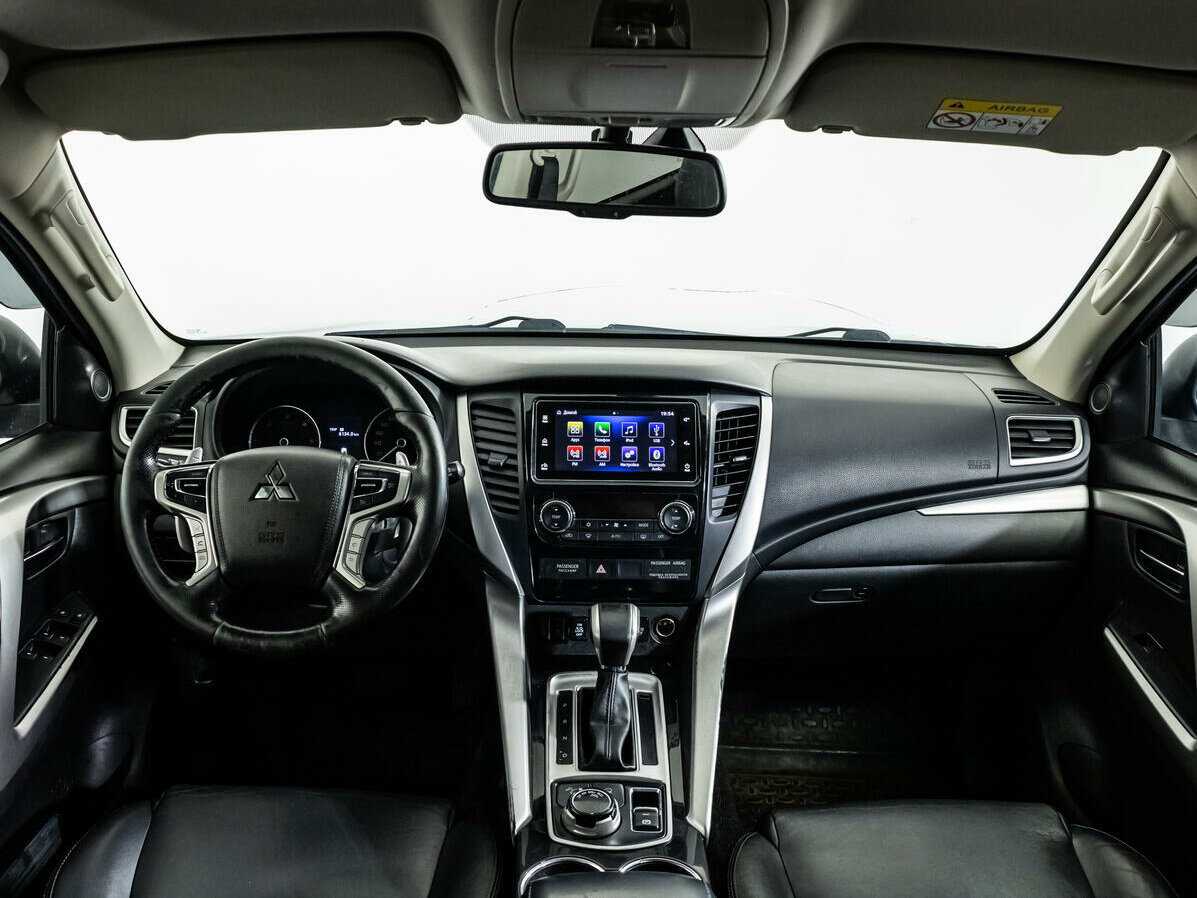Mitsubishi Pajero Sport б/у, 2018, Автоматическая. Фото: #12
