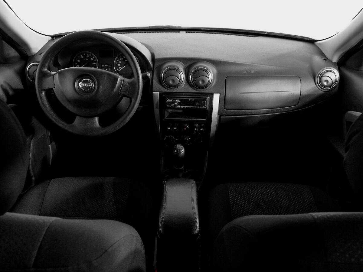 Nissan Almera б/у, 2017, Механическая. Фото: #11