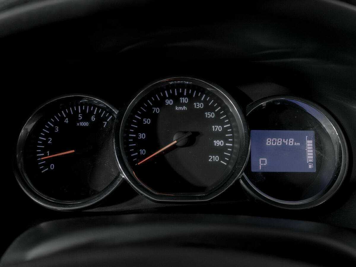 Рено Логан б/у, 2017, Автоматическая. Фото: #10