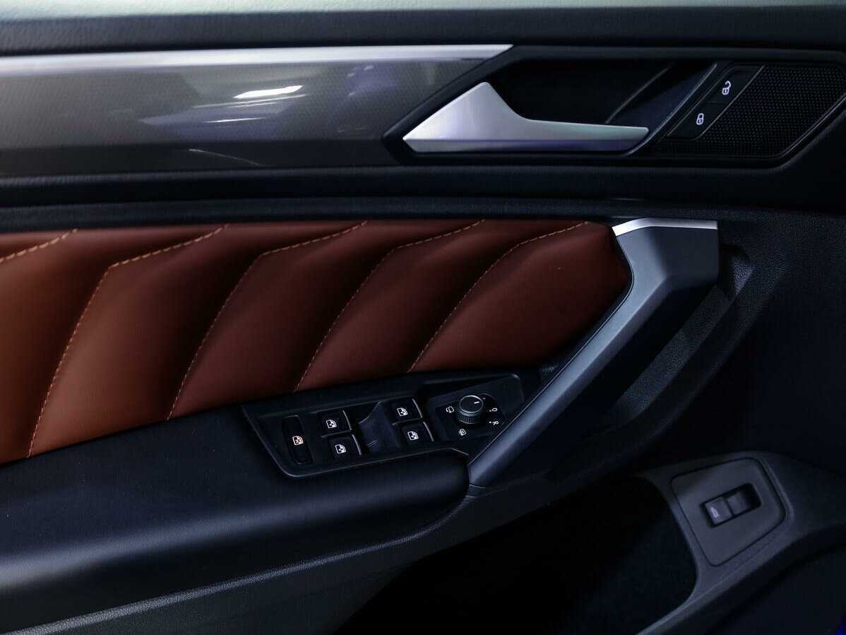 Volkswagen Tiguan б/у, 2018, Роботизированная. Фото: #13