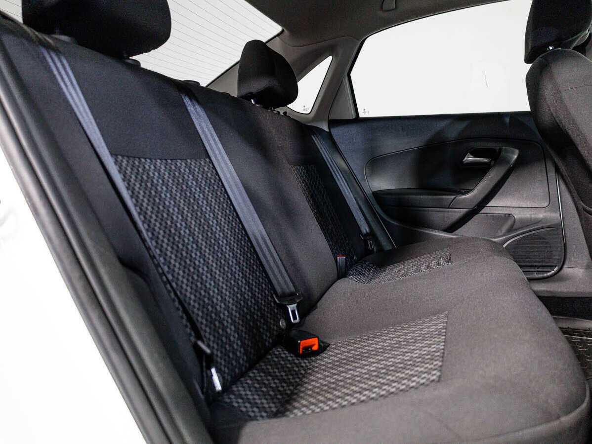 Volkswagen Polo б/у, 2015, Механическая. Фото: #11