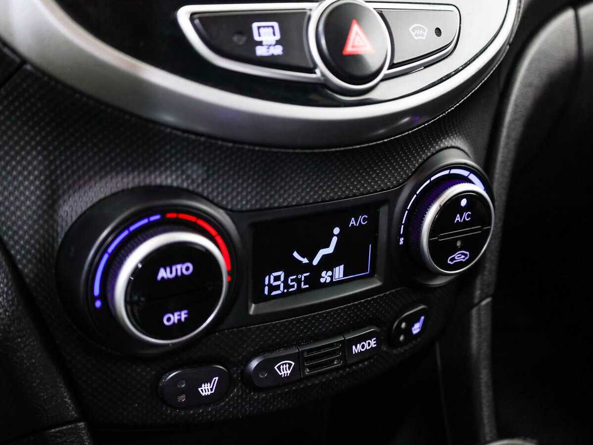 Hyundai Solaris б/у, 2015, Автоматическая. Фото: #14