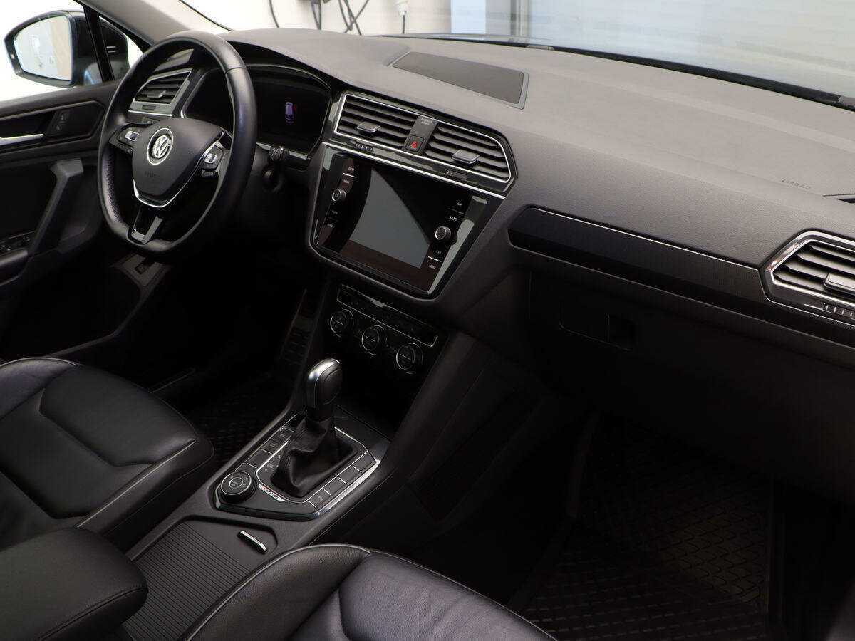 Volkswagen Tiguan б/у, 2020, Роботизированная. Фото: #6