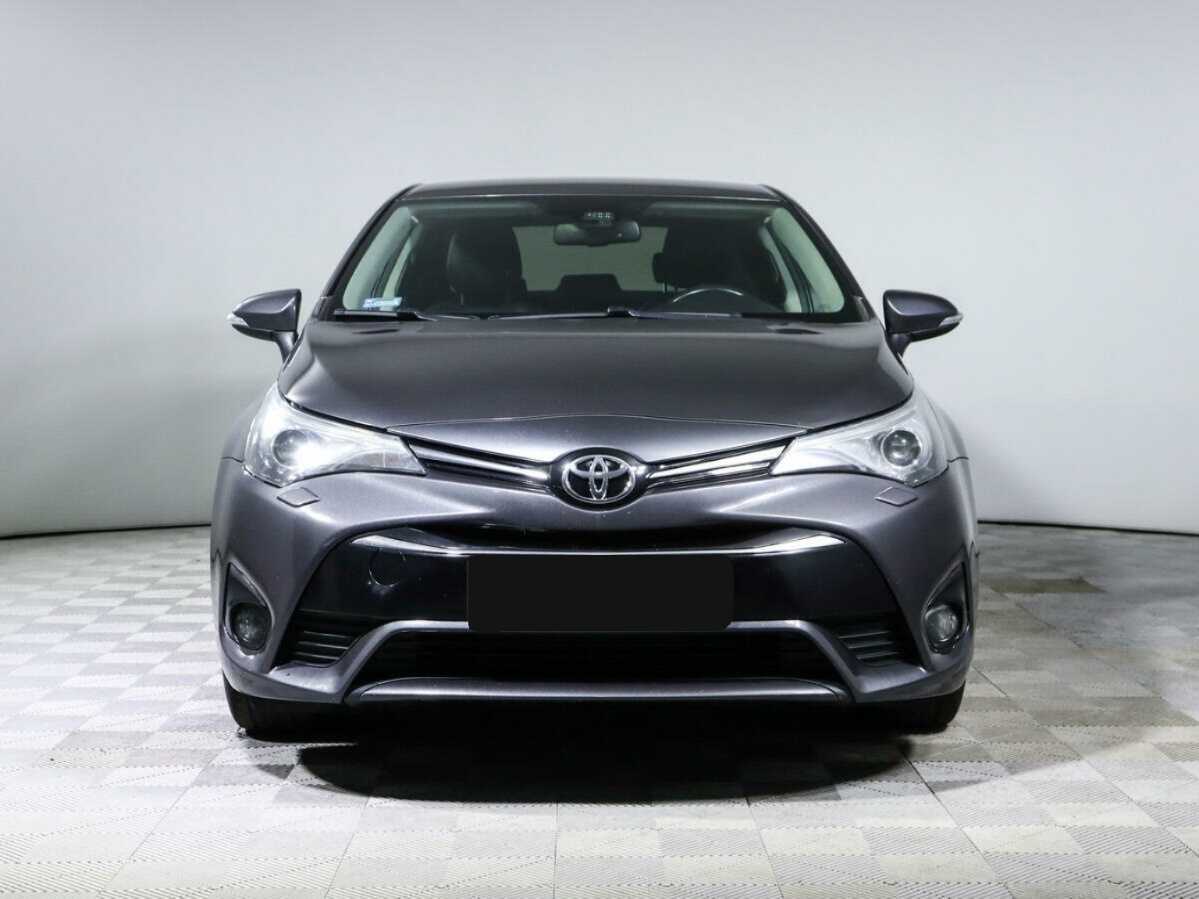 Toyota Avensis б/у, 2018, Механическая. Фото: #1