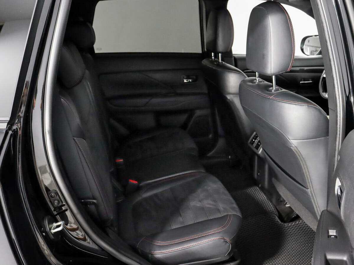 Mitsubishi Outlander б/у, 2020, Вариатор. Фото: #9