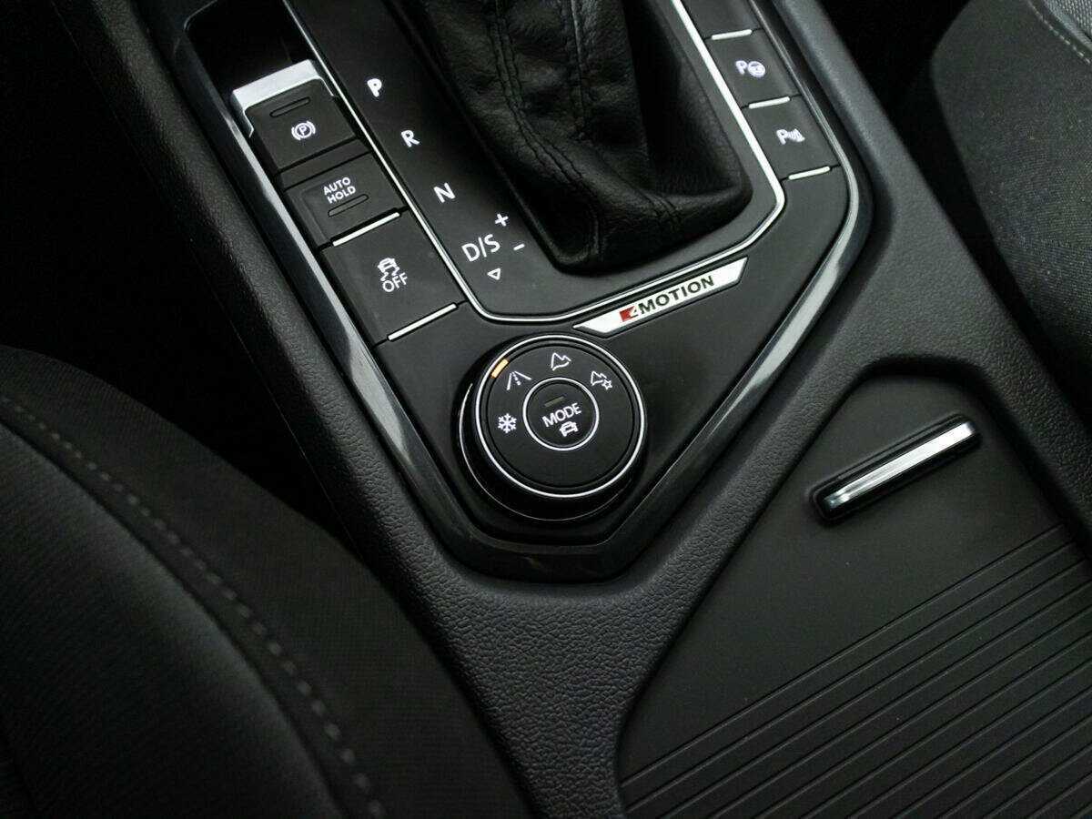 Volkswagen Tiguan б/у, 2017, Роботизированная. Фото: #17