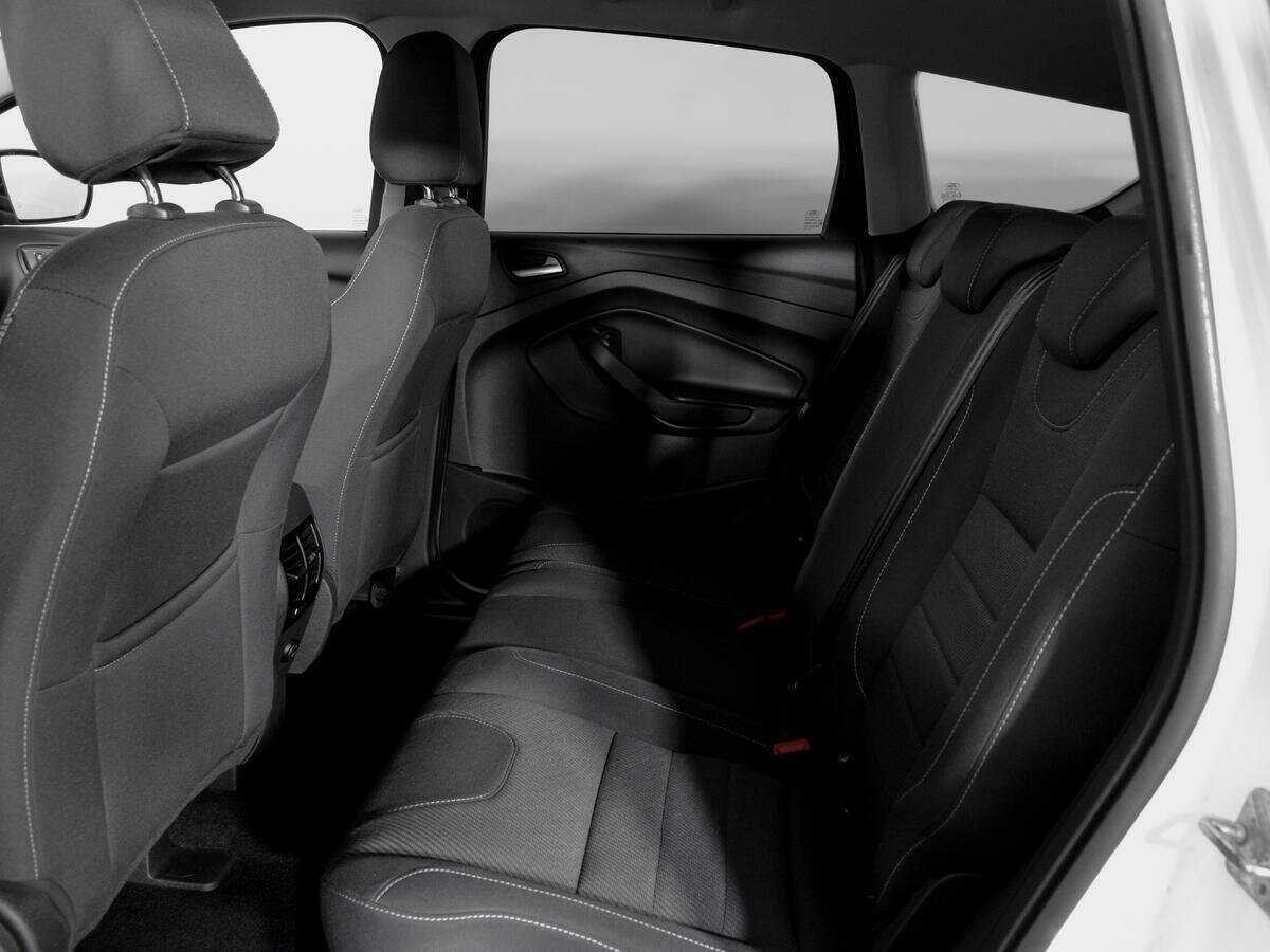 Ford Kuga б/у, 2016, Автоматическая. Фото: #9