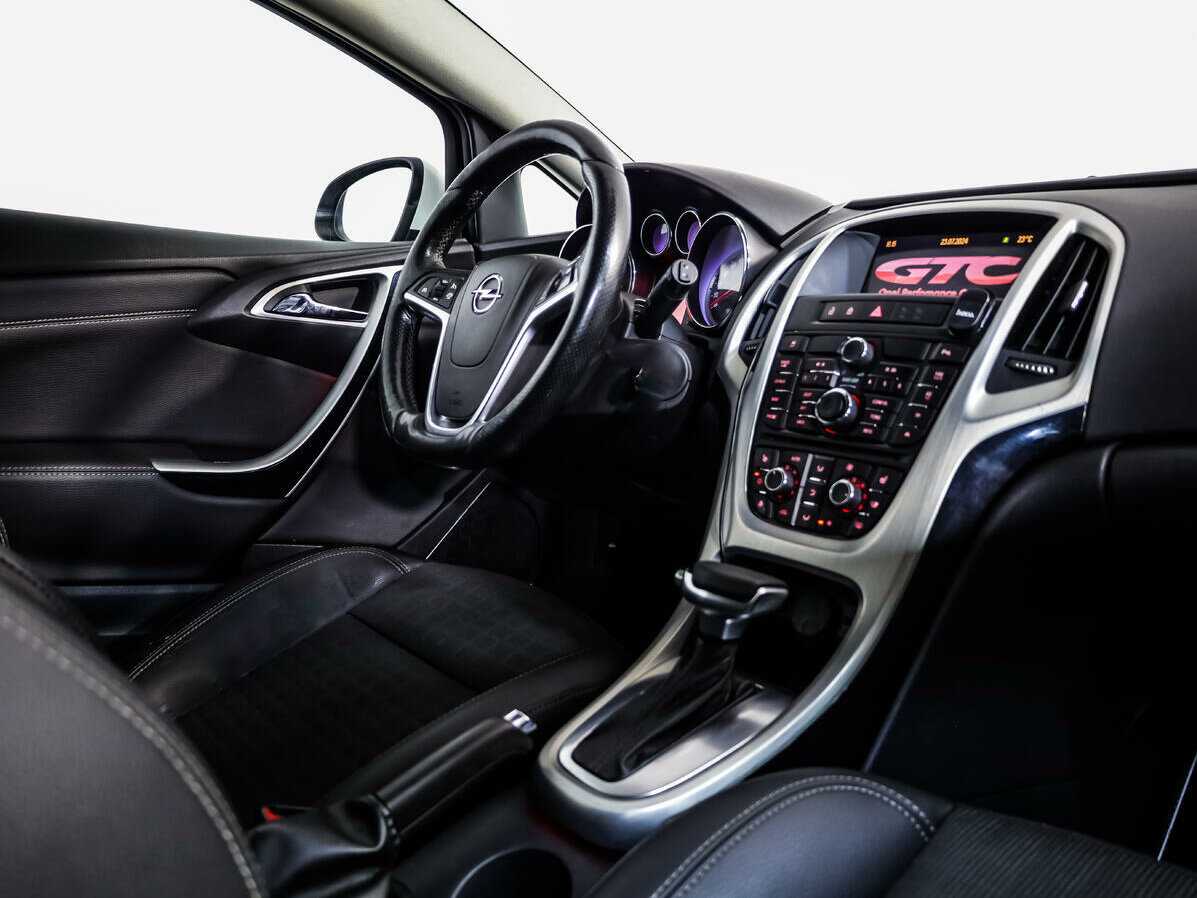 Opel Astra б/у, 2012, Автоматическая. Фото: #7