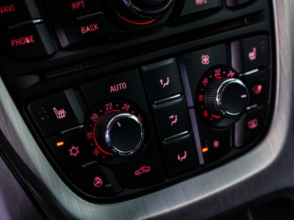 Opel Astra б/у, 2012, Автоматическая. Фото: #13