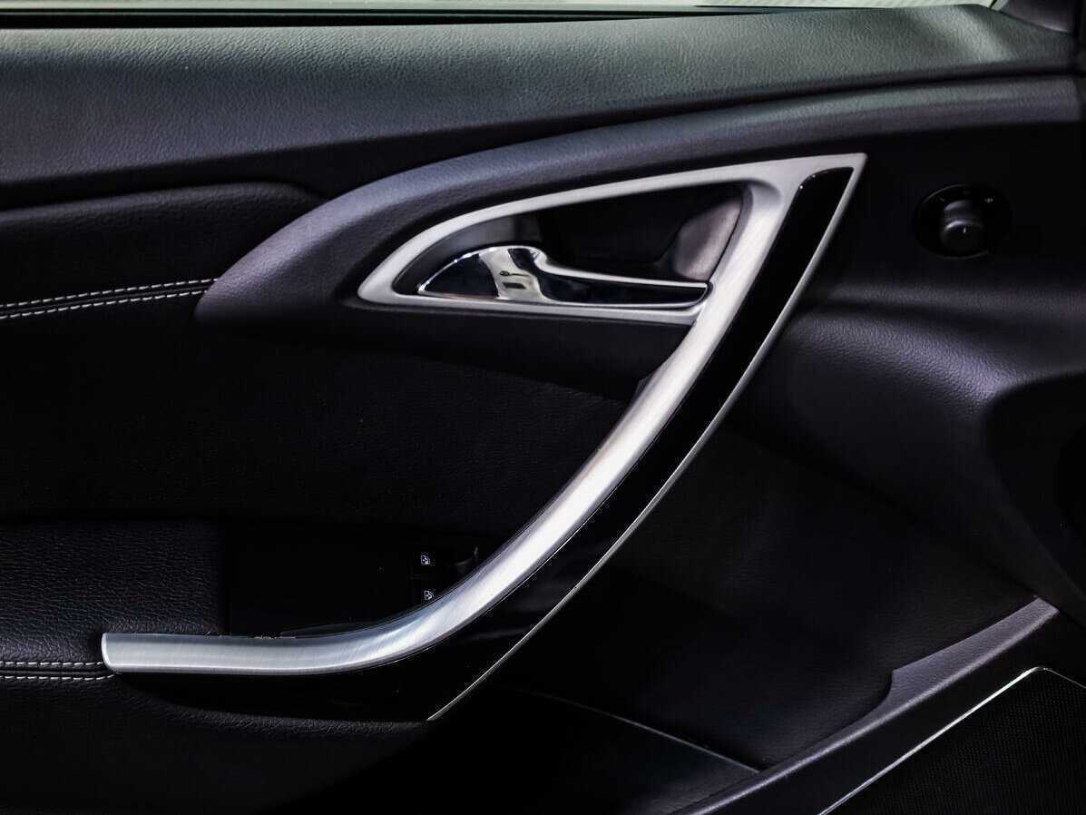 Opel Astra б/у, 2012, Автоматическая. Фото: #17