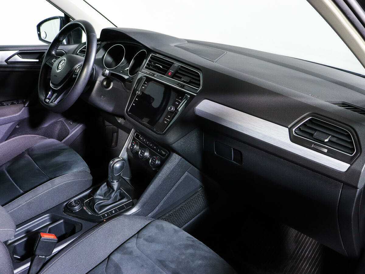 Volkswagen Tiguan б/у, 2018, Роботизированная. Фото: #6