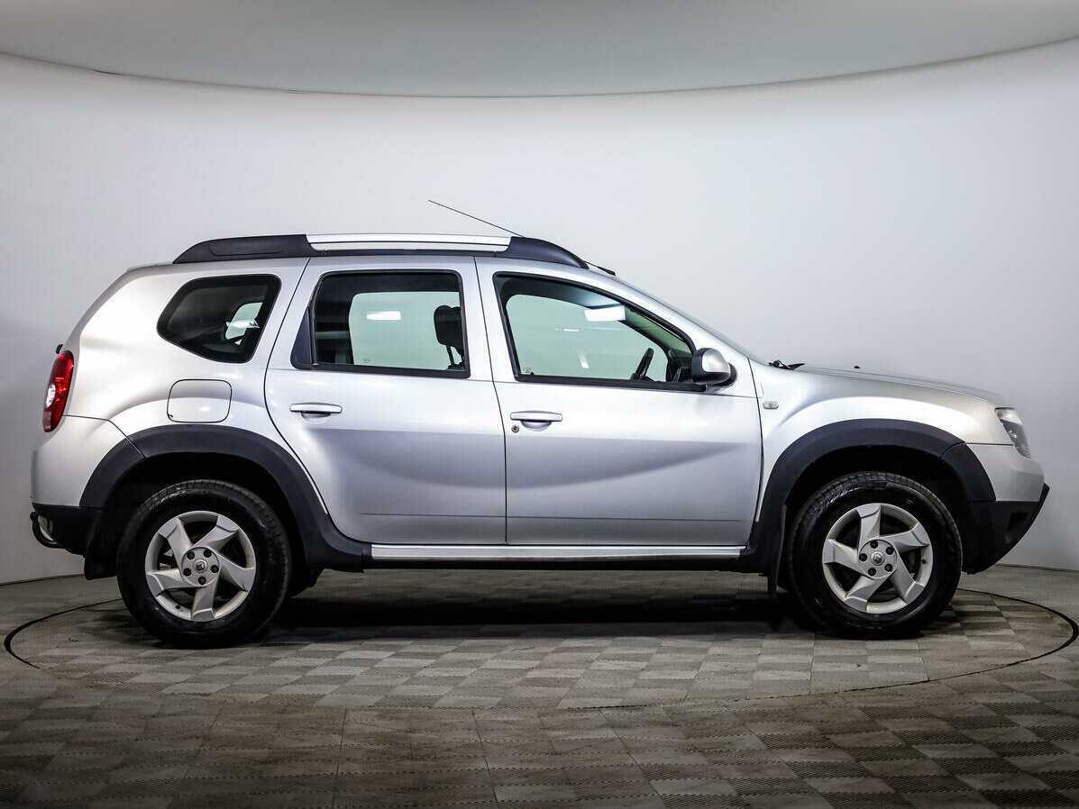 Renault Duster б/у, 2013, Механическая. Фото: #2