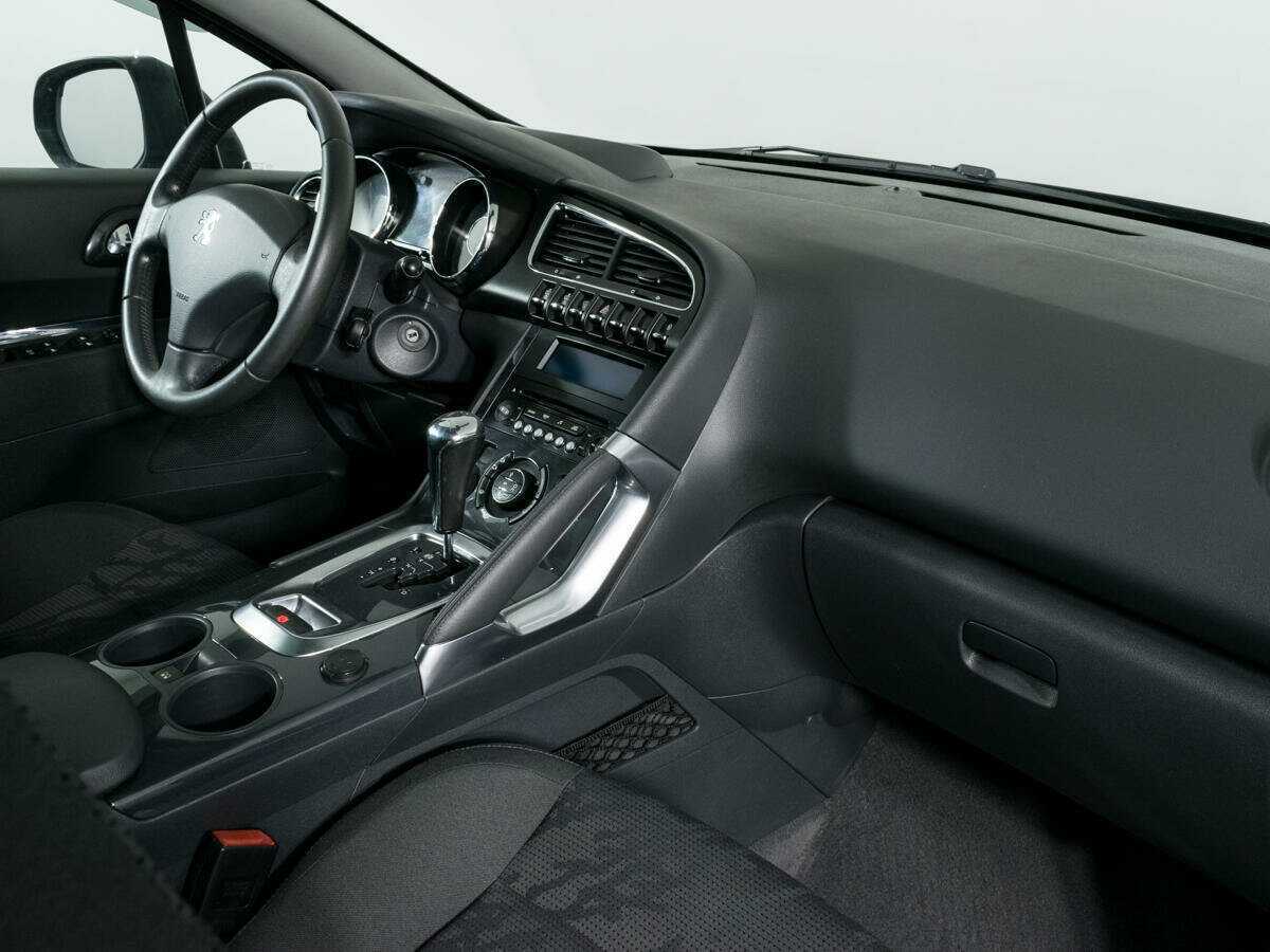 Peugeot 3008 б/у, 2012, Автоматическая. Фото: #8