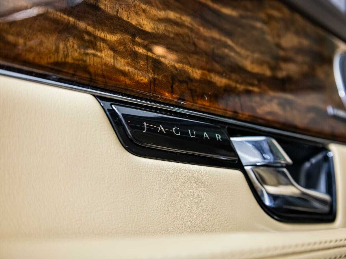 Jaguar XJ б/у, 2013, Автоматическая. Фото: #21