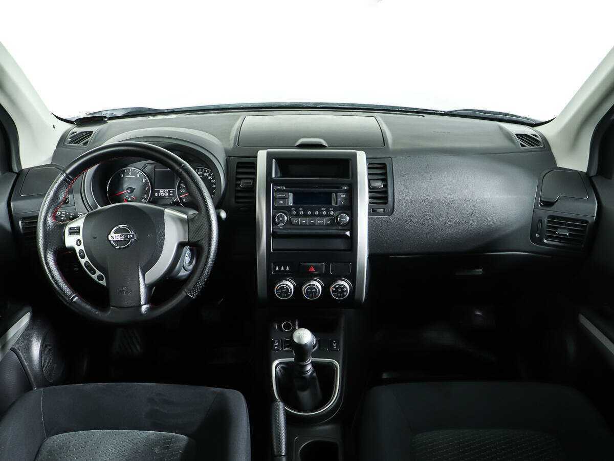 Nissan X-Trail б/у, 2013, Механическая. Фото: #9
