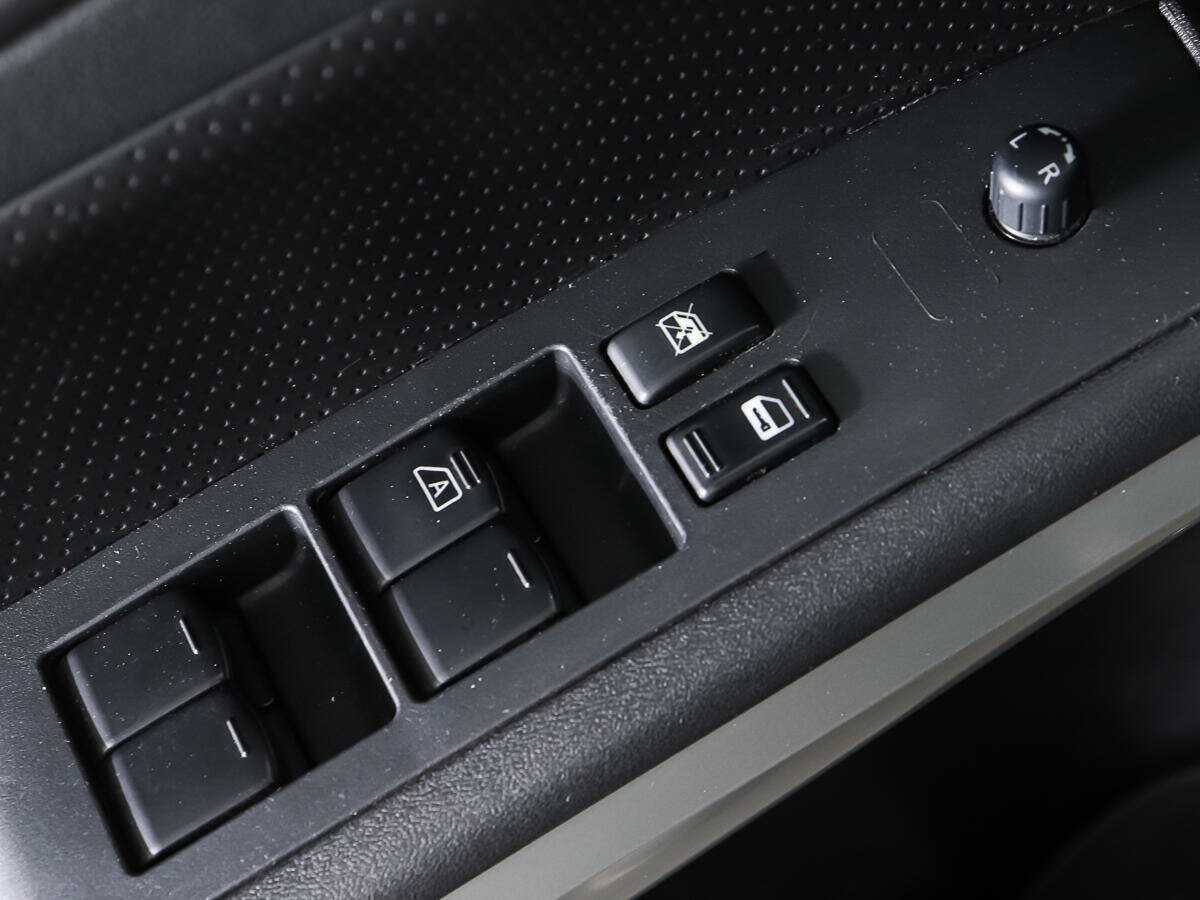 Nissan X-Trail б/у, 2013, Механическая. Фото: #14