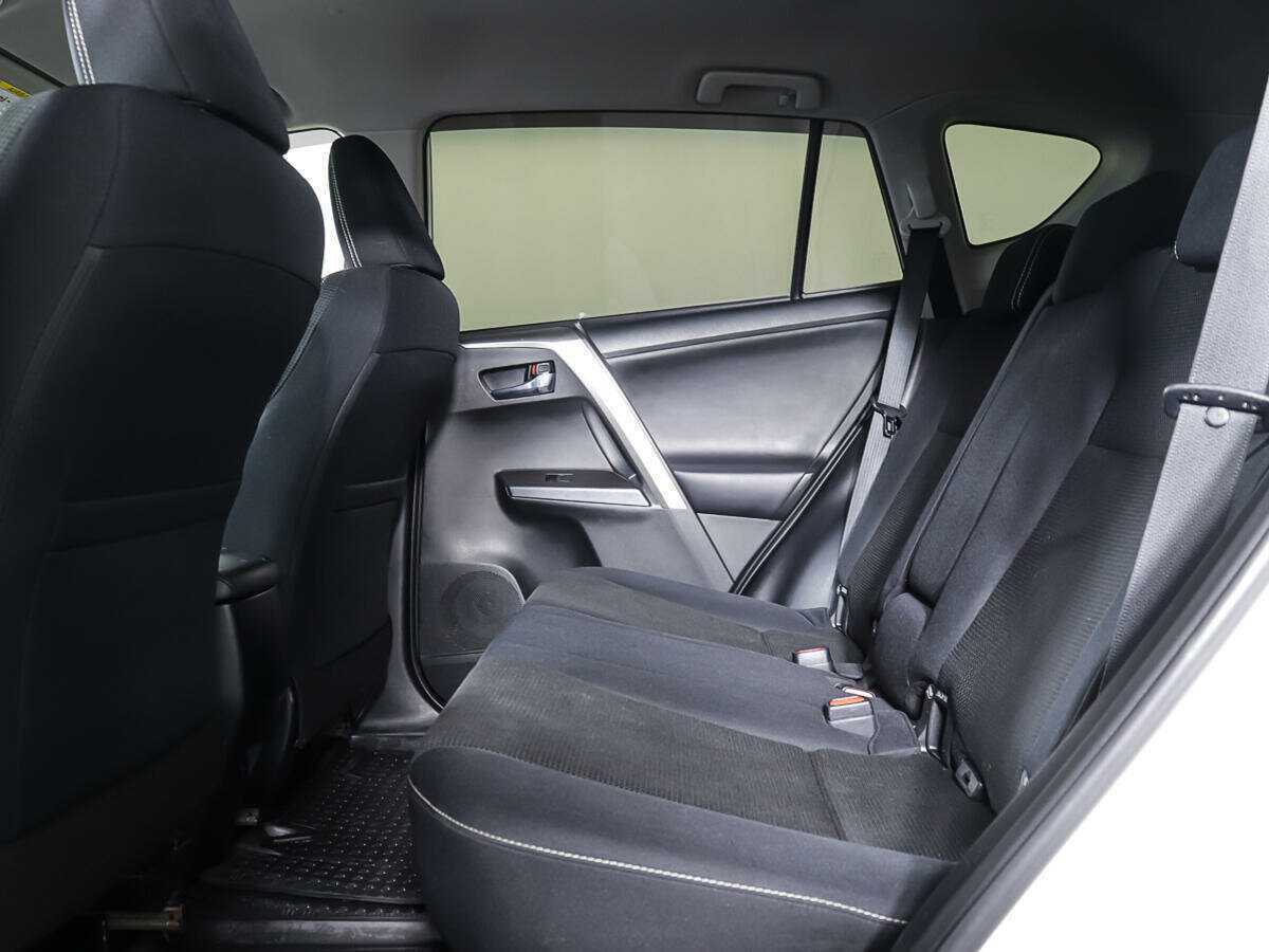 Toyota RAV4 б/у, 2016, Автоматическая. Фото: #7