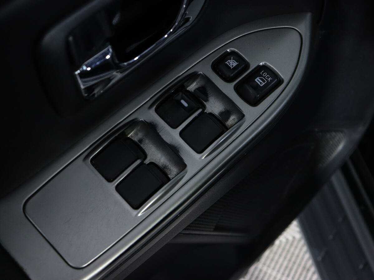 Митсубиши Паджеро б/у, 2012, Автоматическая. Фото: #15