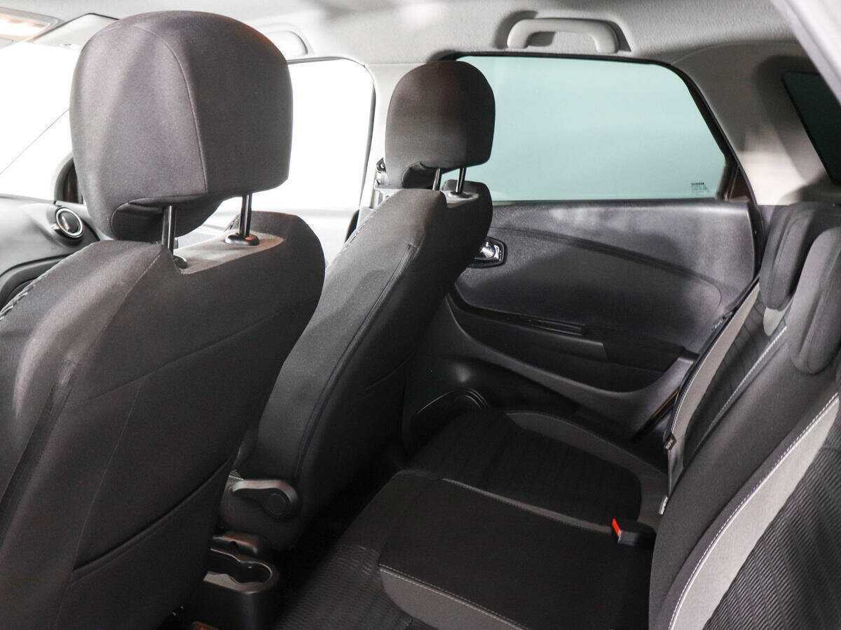 Renault Kaptur б/у, 2017, Автоматическая. Фото: #11