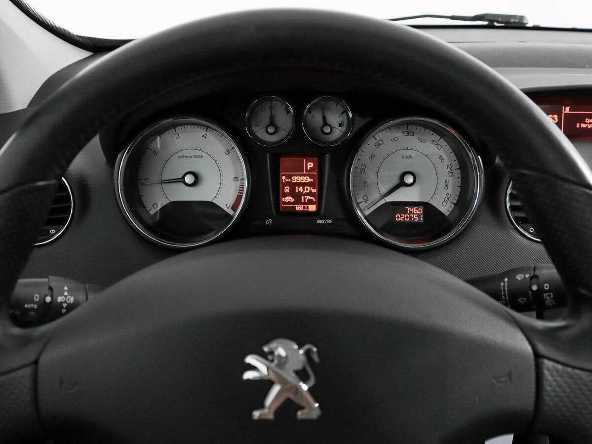 Peugeot 308 б/у, 2012, Автоматическая. Фото: #16