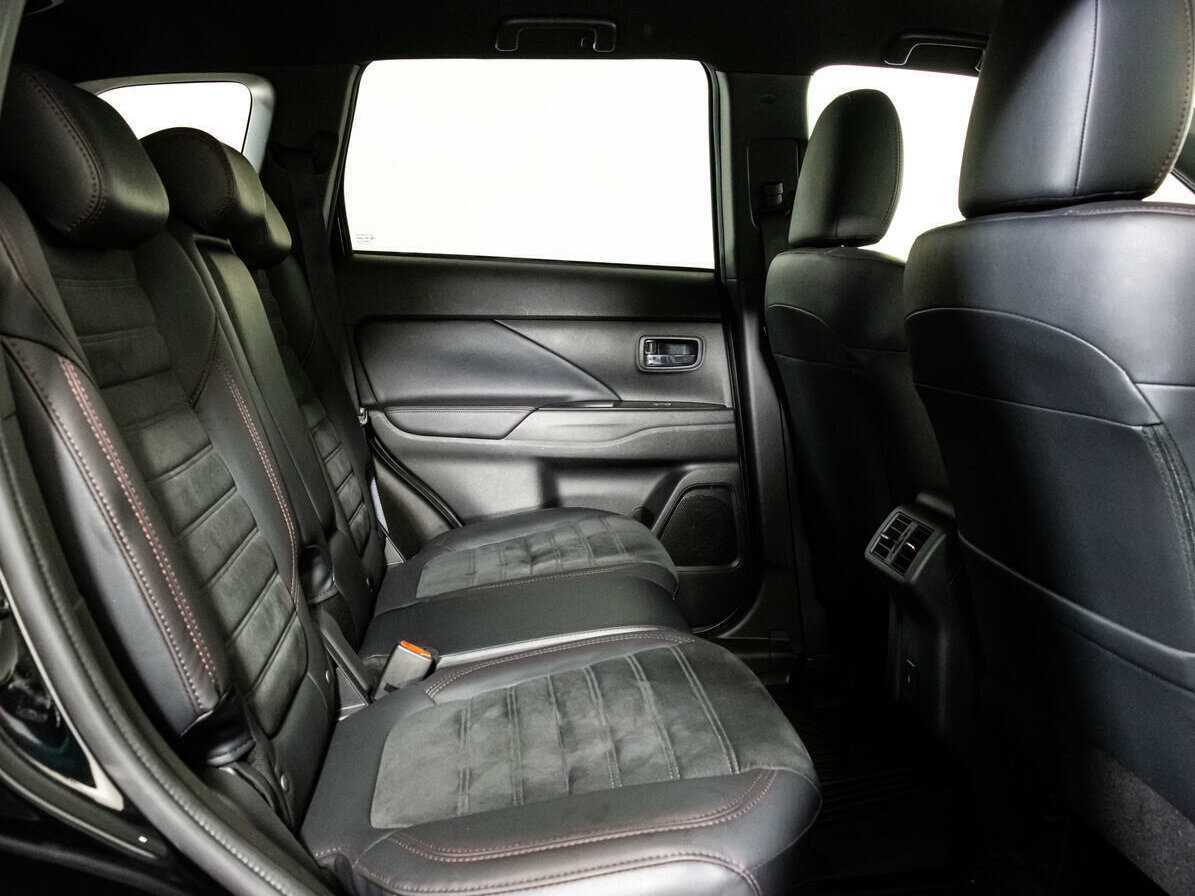 Mitsubishi Outlander б/у, 2021, Вариатор. Фото: #17