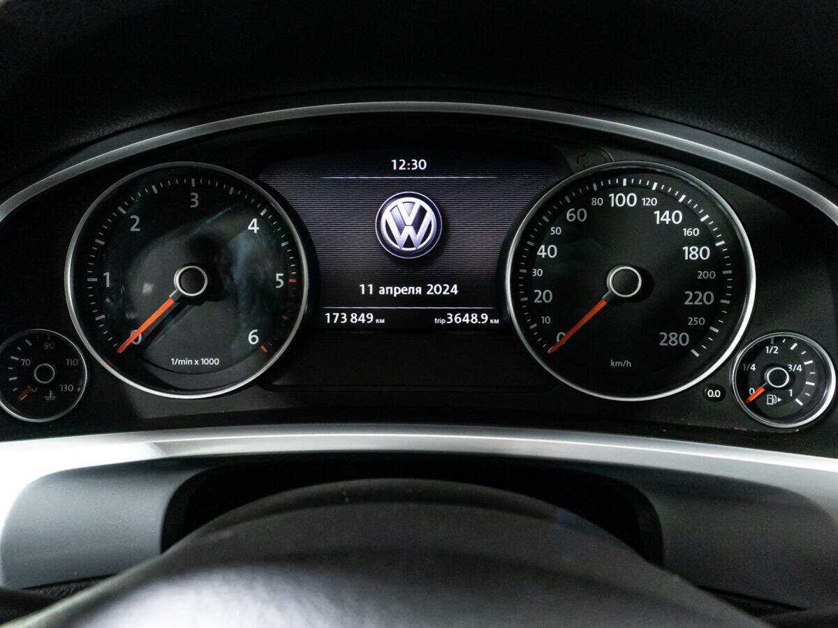 Фольксваген Туарег б/у, 2013, Автоматическая. Фото: #11