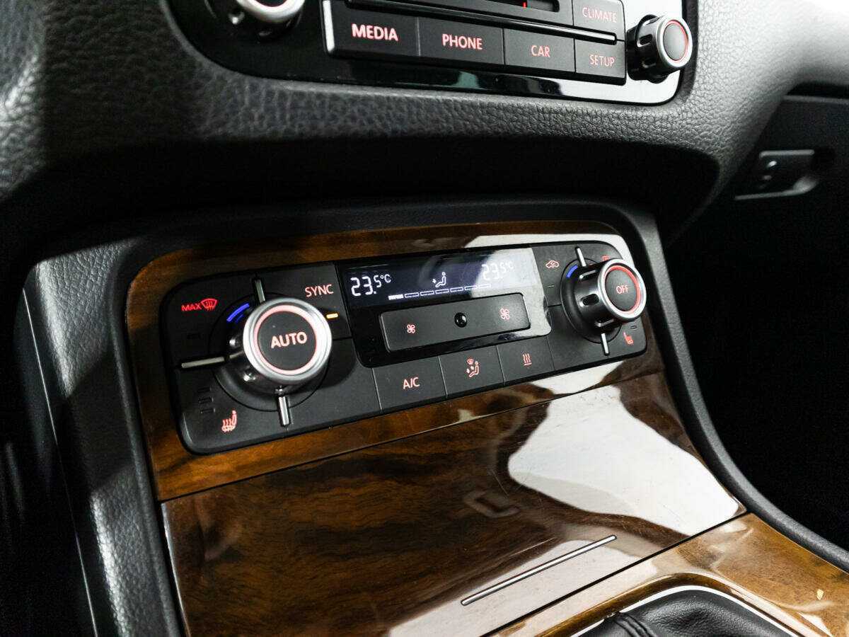 Фольксваген Туарег б/у, 2013, Автоматическая. Фото: #18