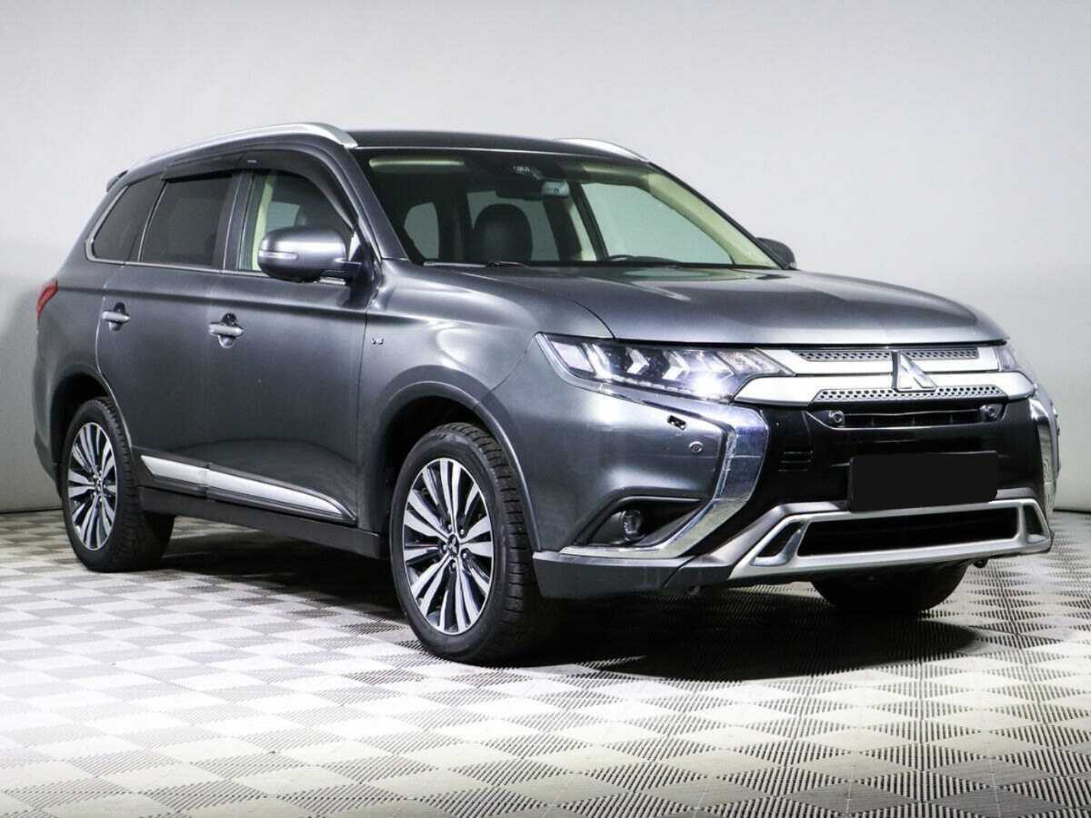 Mitsubishi Outlander б/у, 2020, Автоматическая. Фото: #2