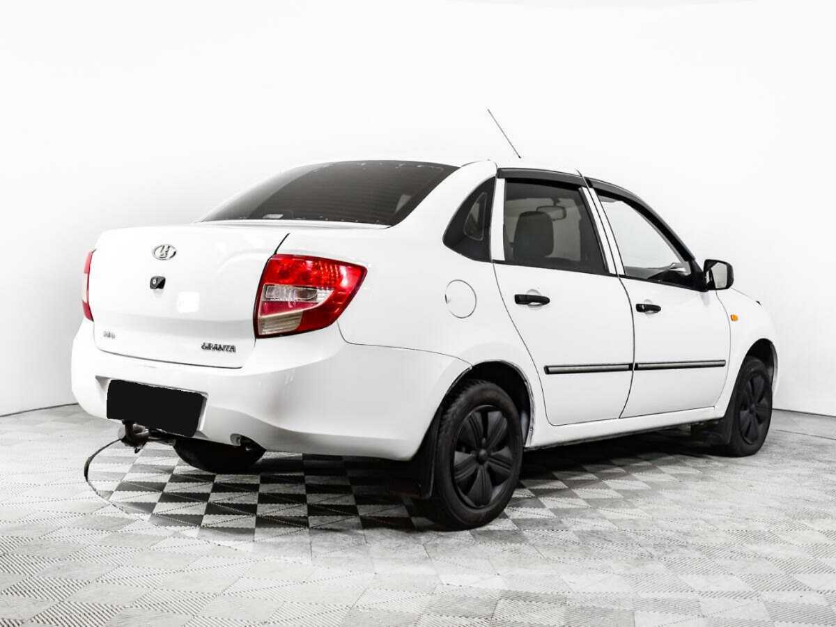 Лада (ВАЗ) Гранта б/у, 2013, Механическая. Фото: #4