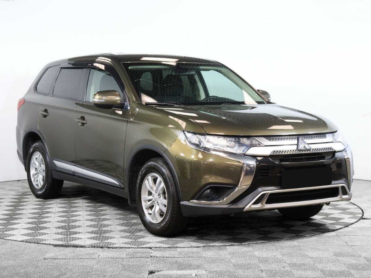 Mitsubishi Outlander б/у, 2019, Вариатор. Фото: #1