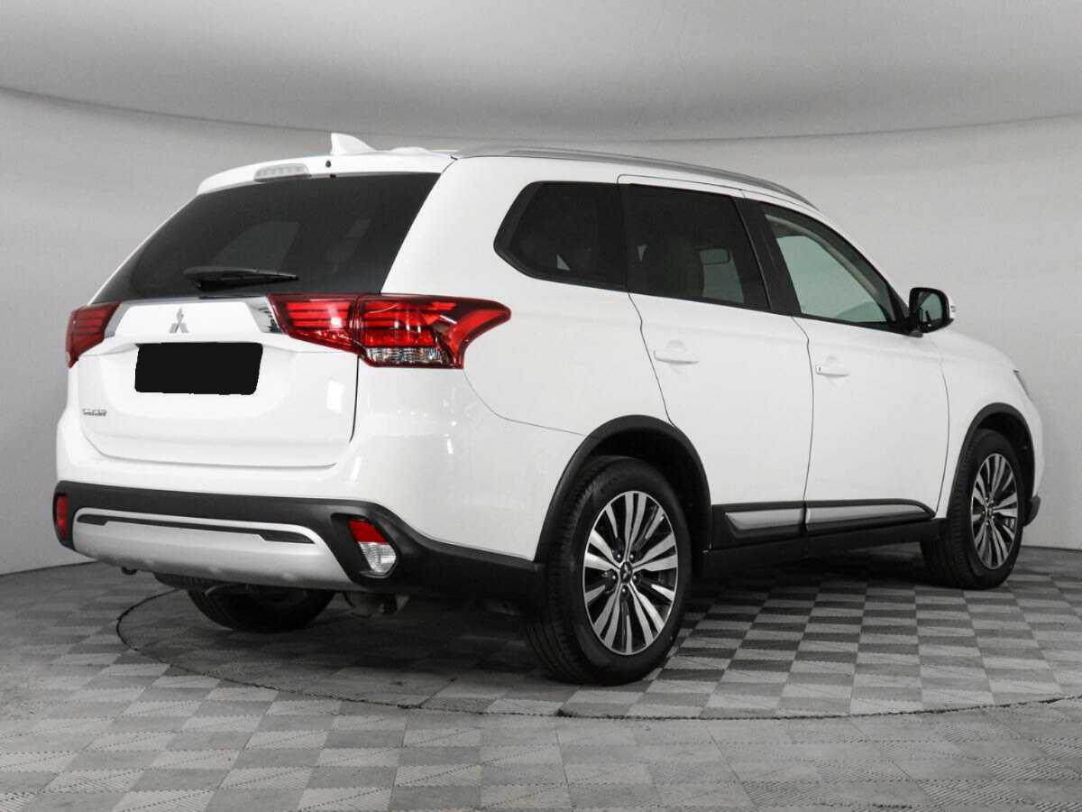 Mitsubishi Outlander б/у, 2021, Вариатор. Фото: #4