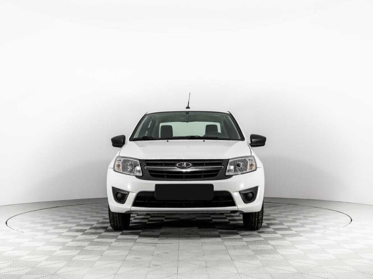 Лада (ВАЗ) Гранта б/у, 2018, Механическая. Фото: #1