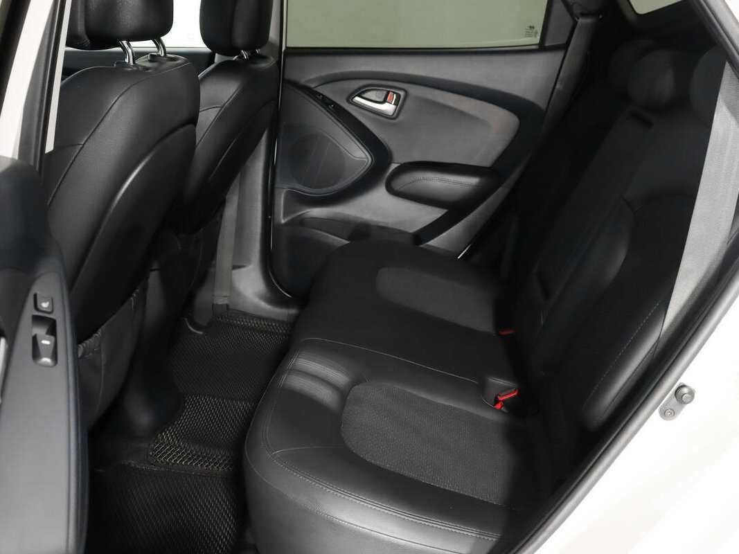 Hyundai ix35 б/у, 2013, Автоматическая. Фото: #9