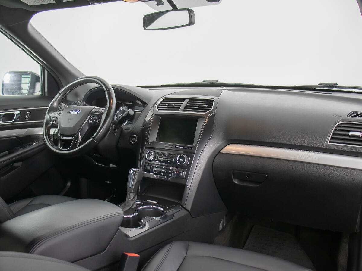 Ford Explorer б/у, 2017, Автоматическая. Фото: #9