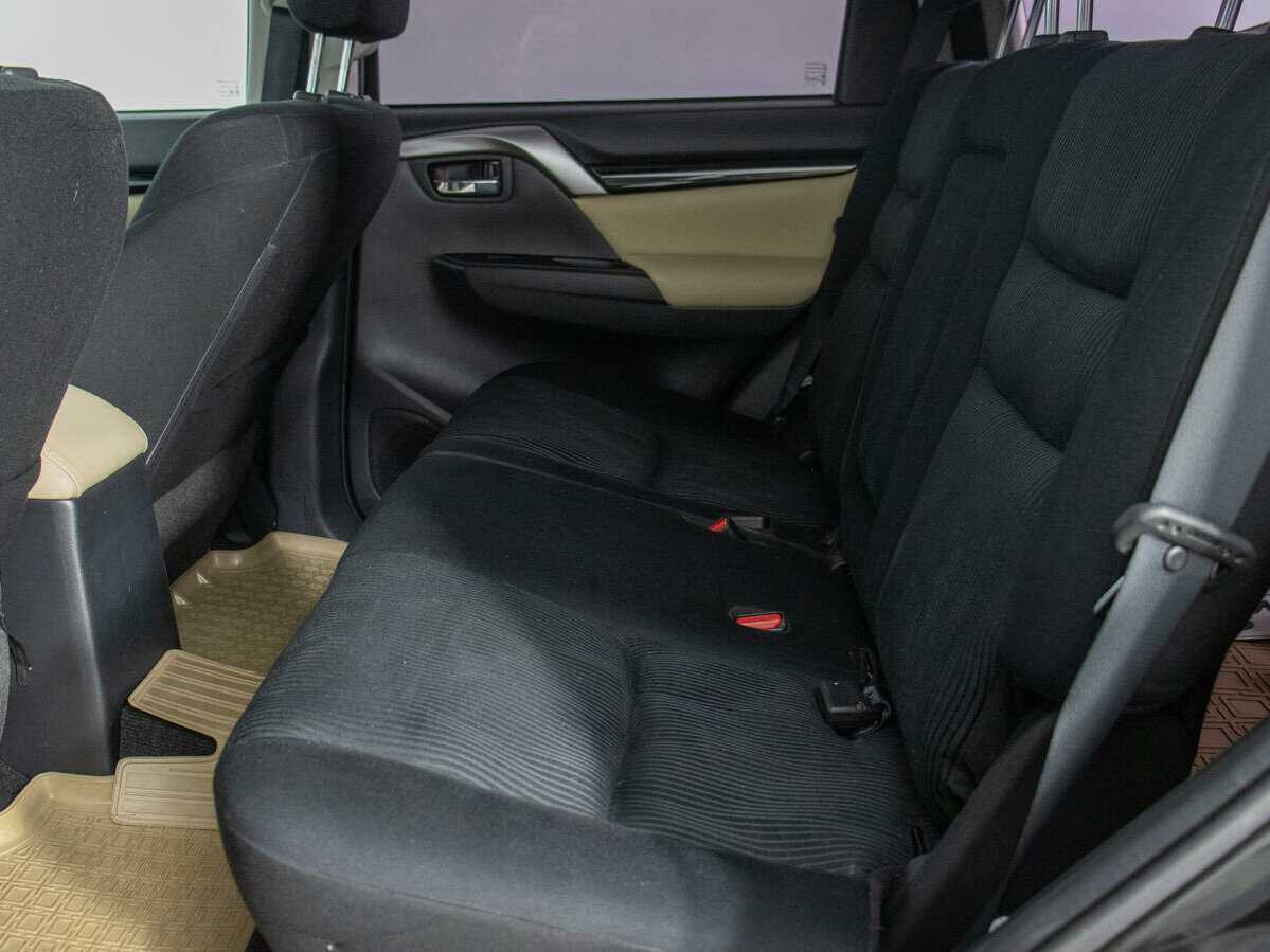 Mitsubishi Pajero Sport б/у, 2017, Автоматическая. Фото: #11